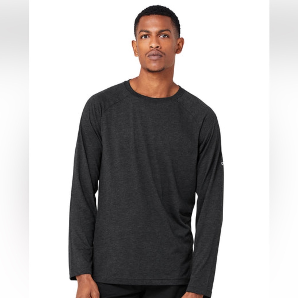 ALO Yoga Triumph Long Sleeve Tee